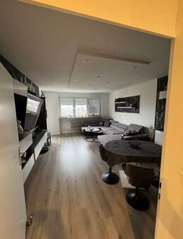 Helle, modernisierte Wohnung mit Balkon & Tiefgaragenstellplatz - ideal zum Wohnen oder Investieren - Nürnberg