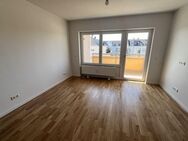 Erstbezug nach Sanierung - gemütliches 1,5-Zimmer-Appartement mit Balkon, EBK & herrlicher Aussicht - Nürnberg