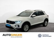 VW T-Roc, 1.0 TSI Life DIGITAL, Jahr 2023 - Marktoberdorf