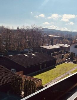 Lichtdurchflutete 4-Zimmer-Wohnung mit großer Sonnenterrasse Toplage in Miesbach - Miesbach