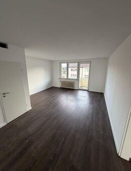 frisch renovierte 3-Zimmer-Wohnung in Marl-Brassert zu vermieten (WG-geeignet) - Marl (Nordrhein-Westfalen)