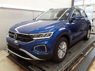 VW T-Roc, 1.0 TSI Life, Jahr 2024 - Wackersdorf