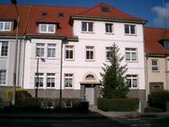 Geräumige 3-Zimmer-Wohnung mit Balkon - Schwerin