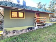 PROVISIONSFREI | Neuwertiger Bungalow, Fußbodenheizung, Kamin, großes Grundstück in direkter Seenähe - Lindow (Mark)