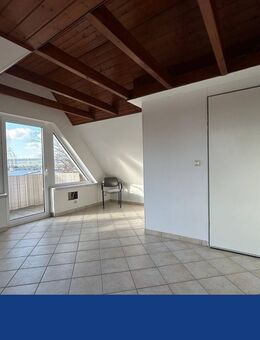 Lichtdurchflutete Wohnung mit Balkon zentral gelegen - Brakel