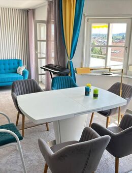 Sonnige 4-Zimmer Maisonette mit Panoramablick, Balkon, Top-Zustand, Villen-Viertel, EBK, neu renvrt. - Wiesloch