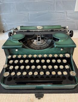Original Royal Model P Schreibmaschine - Two Tone Green VOGUE - Schweinfurt