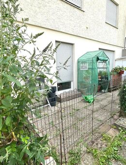 Attraktive 2 Zimmer-Wohnung mit Terrasse in ruhiger Lage von Stuttgart-Rohr! - Stuttgart