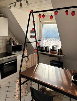 Dachgeschoss-Juwel in Osnabrück - 2 Zimmer auf 90 m² - Osnabrück