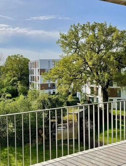 Schulauer Hafenterrassen: Moderne 3 Zi. Neubau Wohnung mit Balkon, Aufzug & TG-Stellplatz in Elbnähe - Wedel