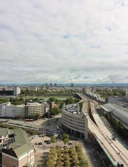 Komfortable 2-Zimmer-Wohnung mit besonderem Ausblick und optionalem Doppelparker-SP in Ludwigshafen - Ludwigshafen (Rhein)