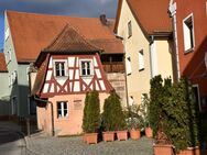 Wohnhaus (C) an der historischen Stadtmauer mit Garten & Stellplätzen - Spalt