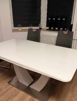 Ausziehbarer Esstisch aus Glas und 4 Stühlen - Hamburg Harburg
