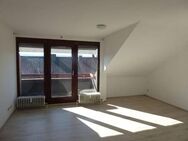 Röpke + Partner Immobilien: Modernisiertes Dachgeschoss - Mieter ab ca. 35 Jahren gesucht! - Pforzheim