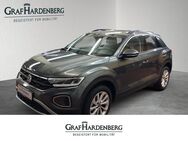 VW T-Roc, 1.0 TSI Life, Jahr 2023 - Singen (Hohentwiel)