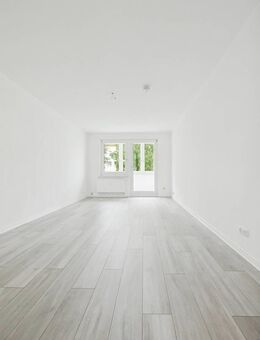 +Elegante 3-R-W in Neustadt (Sa) bietet auf 64 m2 fabelhafte Ausstattung inkl. EBK, Loggia & mehr!+ - Neustadt (Sachsen)
