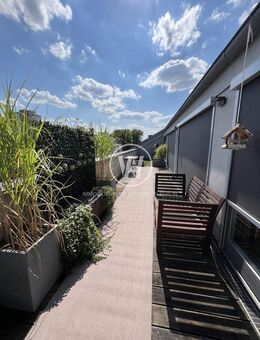 Außergewöhnliche Loftwohnung mit Terrasse, Parkett, EBK, 2 Bädern, Aufzug! Stilvoll - Edel - Toplage! - Berlin