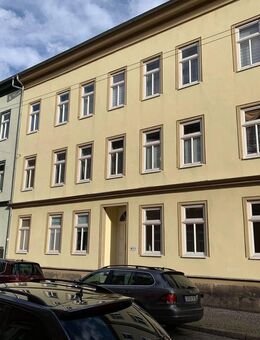 Renovierte 2,5-Raumwohnung mit Balkon und Keller in zentraler Lage von Arnstadt - Arnstadt