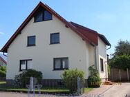 Attraktives 1- bis 2-Familienhaus in schöner Stadtrandlage mit parkähnlichem Grundstück - Homburg