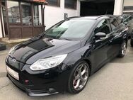 Ford Focus 2.0 ST LINE Turnier RECARO - XENON LEDER - Kassel