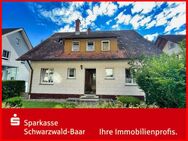 Freistehendes Zweifamilienhaus mit Stellplatz - Triberg (Schwarzwald)