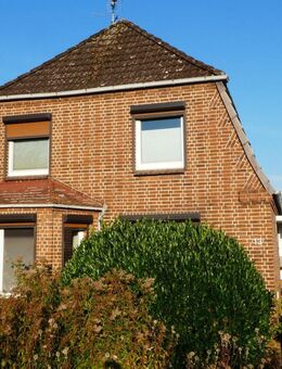 + + + Solides Stadthaus mit Garten, Terrasse und Garage in zentrumsnaher Lage in Glückstadt + + + - Glückstadt