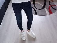 Jeans Größe 0/XXS in dunkelblau - Fürth