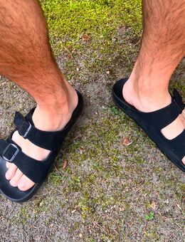 Suche Adiletten Birkenstock Slides Badelatschen Männer Grösse 45 oder 46 - Berlin