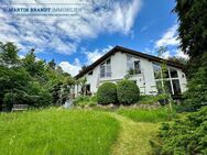 Traumhaftes Einfamilienhaus mit großem Garten und Carport in wunderschöner Waldrandlage Hünfelden - Hünfelden