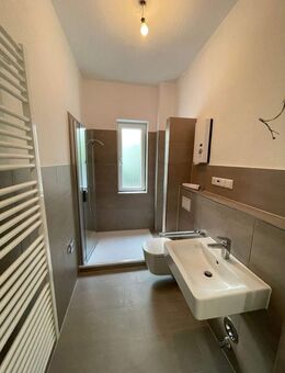 *aufwändig modernisierte Altbauwohnung im EG*Tageslichtbad*Balkon* - Essen