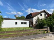 Wohnen & Arbeiten vereint - Zweifamilienhaus mit Gewerbegrundstück und großer Halle in Dewangen - Aalen