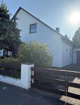1-Familienhaus mit Garage in beliebter Wohnlage von Helmstedt - Helmstedt
