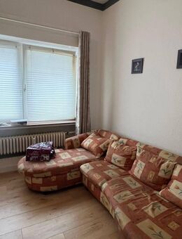 Möblierte 2-Zimmer-Erdgeschoss-Wohnung in Nähe des Hauptbahnhofs in ruhiger Lage - Duisburg