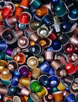 100 bunte leere und gereinigte Kaffeekapseln - Ideal zum Basteln - Neu Ulm