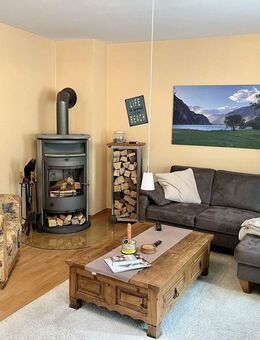 Zwei wunderschöne Doppelhaushälften, ein Preis. Mehrgenerationsprojekt? Leben und Arbeiten? Passt! - Coppenbrügge