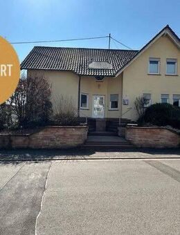 Das besondere Einfamilienhaus mit Einliegerwohnung/Praxis oder Büro - Wadern