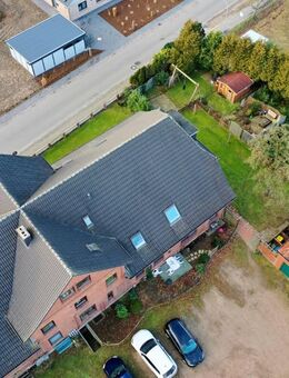 Gepflegtes Mehrfamilienhaus mit 6 Wohneinheiten in 25767 Bunsoh zu verkaufen (bis zu 57.000€ Miete) - Bunsoh