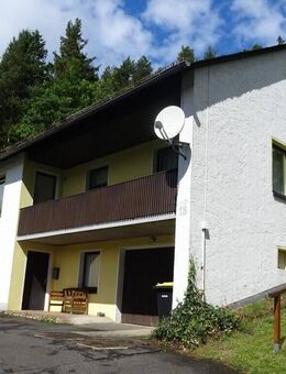 Wohnen, wo andere Urlaub machen! Einfamilienhaus in Dorflage - Bad Steben