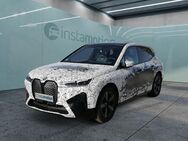 BMW iX, 40 xDrive Sport Panodach digitales, Jahr 2022 - München