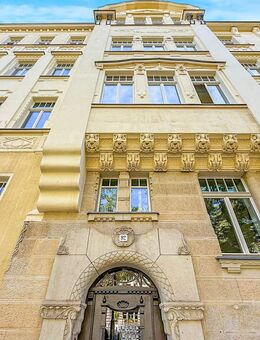 Großzügiges Gründerzeit-Juwel im Premium-Altbau mit Balkon, Aufzug & Stellplatz in sehr guter Lage - Leipzig