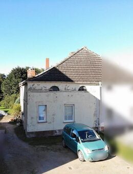 Solide Doppelhaushälfte mit ca. 119,71 m² Wohnpotenzial nach Sanierung - Anklam