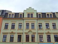 Gemütliche und frisch renovierte 2-Zimmer-Dachwohnung mit Laminatboden, separater Küche & Dusche - Freital