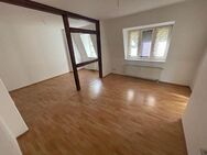 helle 3 1/2 RW mit Balkon in ruhiger Nebenstraße, Bad m. Wanne - Zeitz