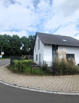 Neuwertiges und sehr gepflegtes freistehendes Einfamilienhaus in ruhiger Lage zu verkaufen (VHB) - Neunkirchen (Sand)