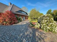 Traumhafte Villa mit 330 m² Wohnfläche in Südausrichtung und Feldrandlage - Jersbek