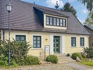 Großzügiges Einfamilienhaus mit Einliegerwohnung im Zentrum von Bergen auf Rügen - Bergen (Rügen)