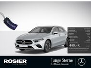 Mercedes A 200, Progressive Advanced, Jahr 2023 - Paderborn