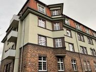 Freundliche 2-Zimmer-Wohnung mit Essküche und Balkon (Gartenseite) sowie PKW-Stellplatz - Dresden