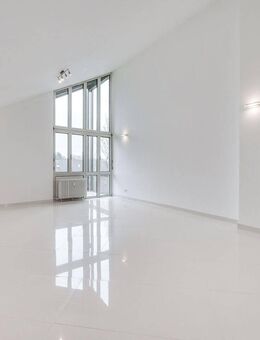 AIGNER - Lichtdurchflutetes Dachgeschossjuwel - Großzügiges Wohnen mit beeindruckender Deckenhöhe - München