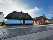 Reetgedecktes Wohnhaus mit Ferienbungalow und Laden in bester Geschäftslage von Born a. Darß - Born (Darß)